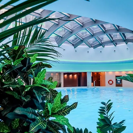 Διαμέρισμα Ans Hanza Tower With Private Jacuzzi - Swimming Pool, Sauna, Jacuzzi, Viewing Terrace *