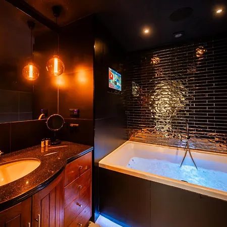 Ans Hanza Tower With Private Jacuzzi - Swimming Pool, Sauna, Jacuzzi, Viewing Terrace * شتشيتسين