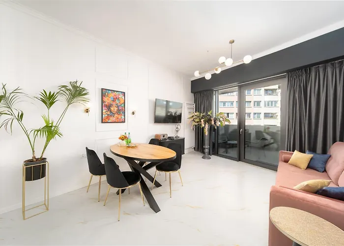 Apartment Ans Hanza Tower With Private Jacuzzi - Swimming Pool, Sauna, Jacuzzi, Viewing Terrace