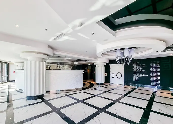 Ans Hanza Tower With Private Jacuzzi - Swimming Pool, Sauna, Jacuzzi, Viewing Terrace Apartment