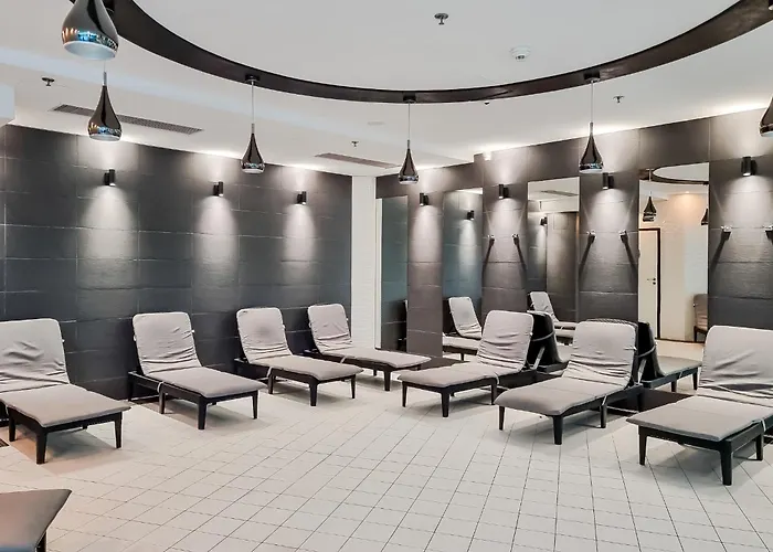 Ans Hanza Tower With Private Jacuzzi - Swimming Pool, Sauna, Jacuzzi, Viewing Terrace شقة شتشيتسين