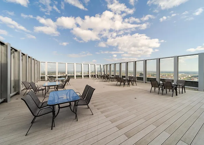 شقة Ans Hanza Tower With Private Jacuzzi - Swimming Pool, Sauna, Jacuzzi, Viewing Terrace